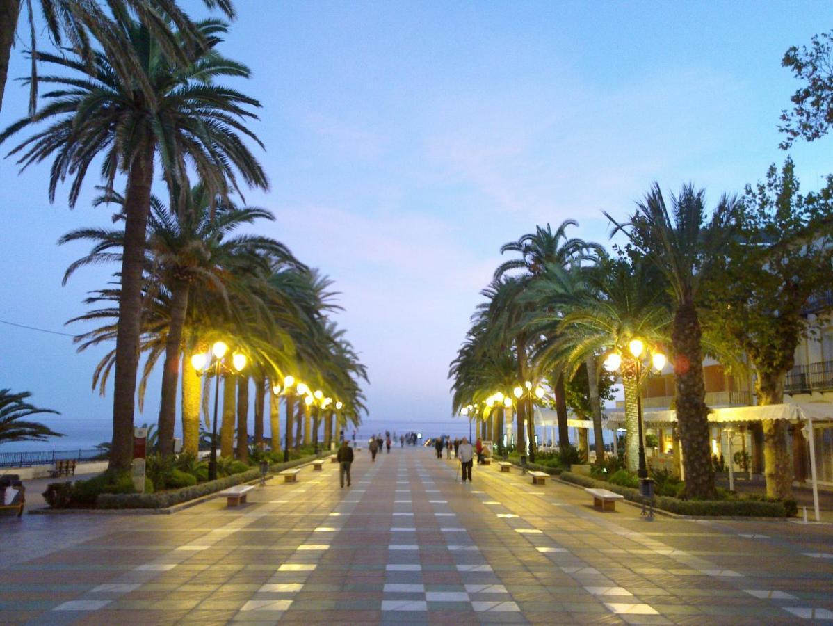 Vila R1352 Pinomar D Nerja Exteriér fotografie